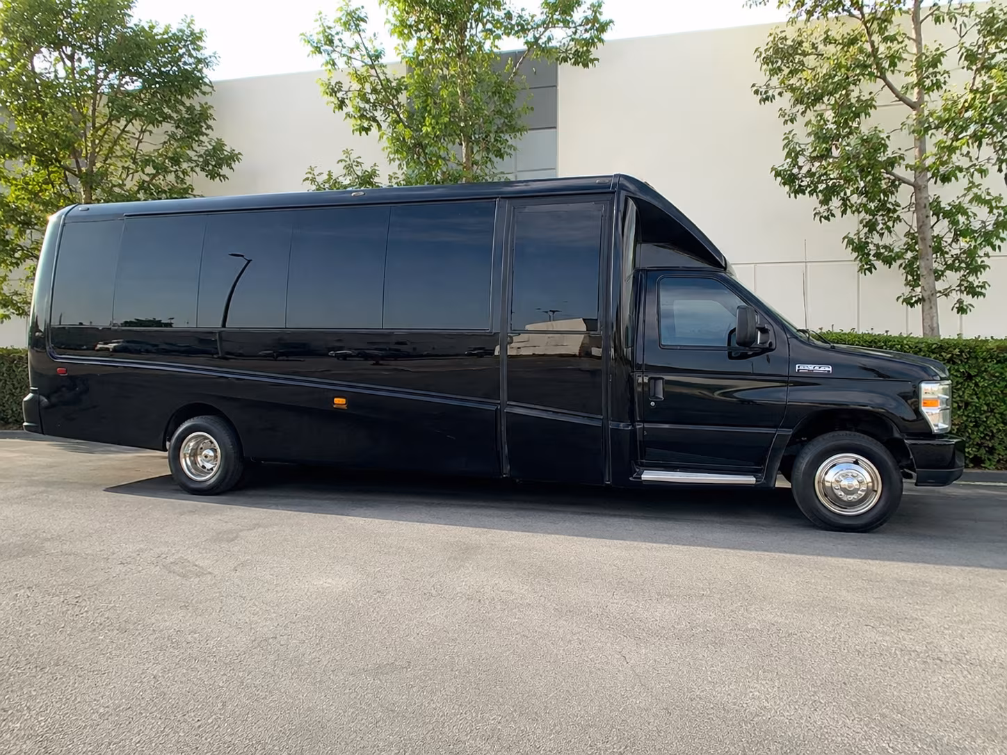 airport transfer buses between woodbury and msp