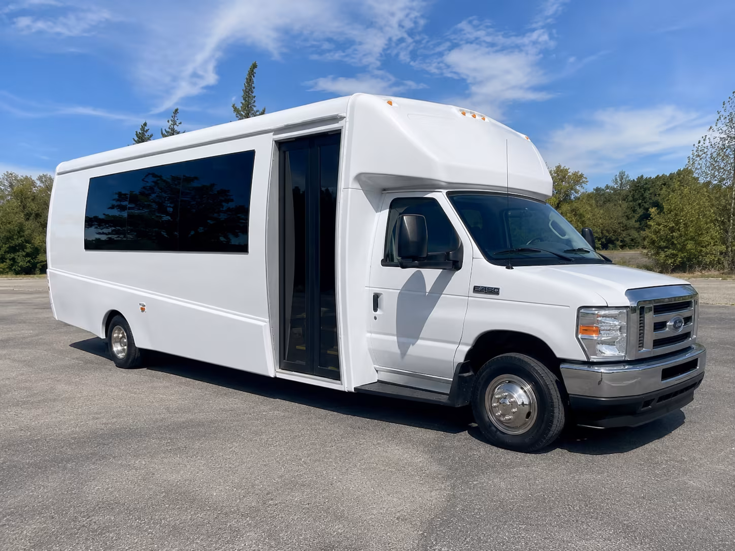bachelor and bachelorette party bus rentals in woodbury minnesota