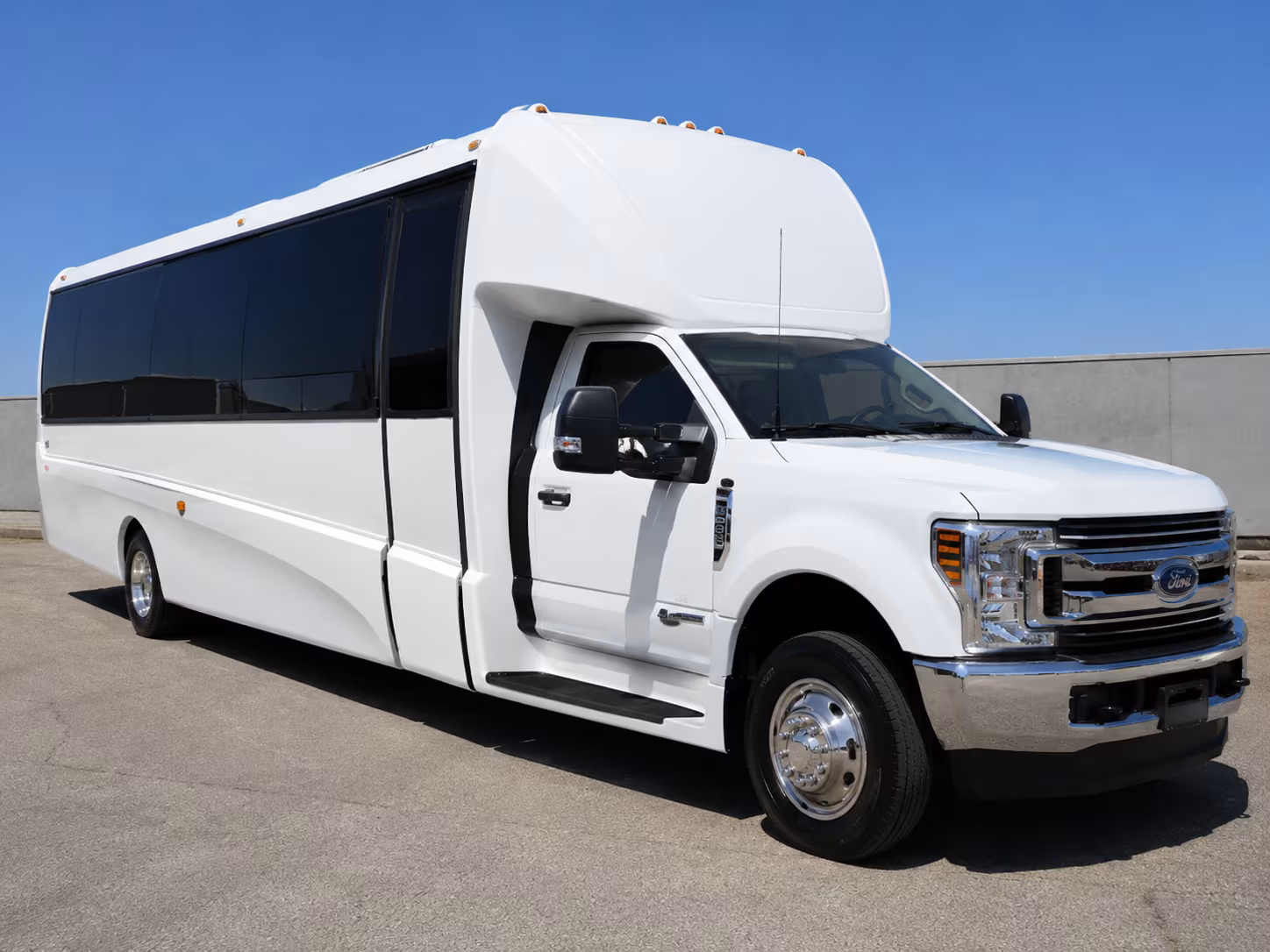buses for woodbury school sporting event and athletic travel