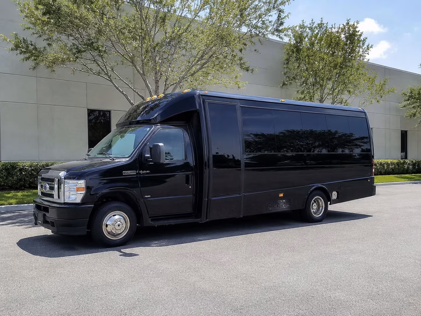 charter buses for corporate events and conference shuttles in woodbury