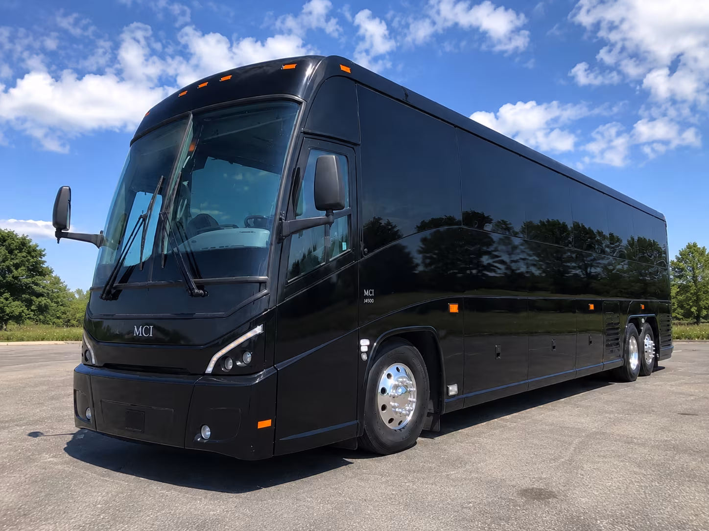 long distance charter bus rentals from woodbury to chicago and the midwest