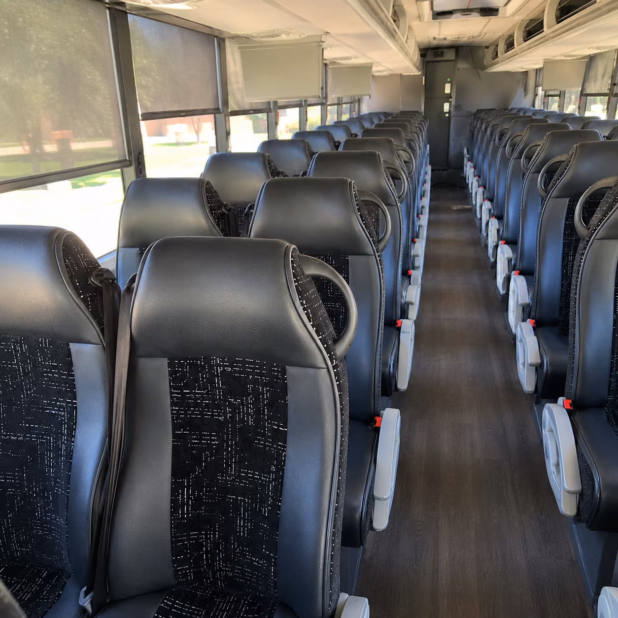 long distance charter buses for road trips to lambeau field and beyond