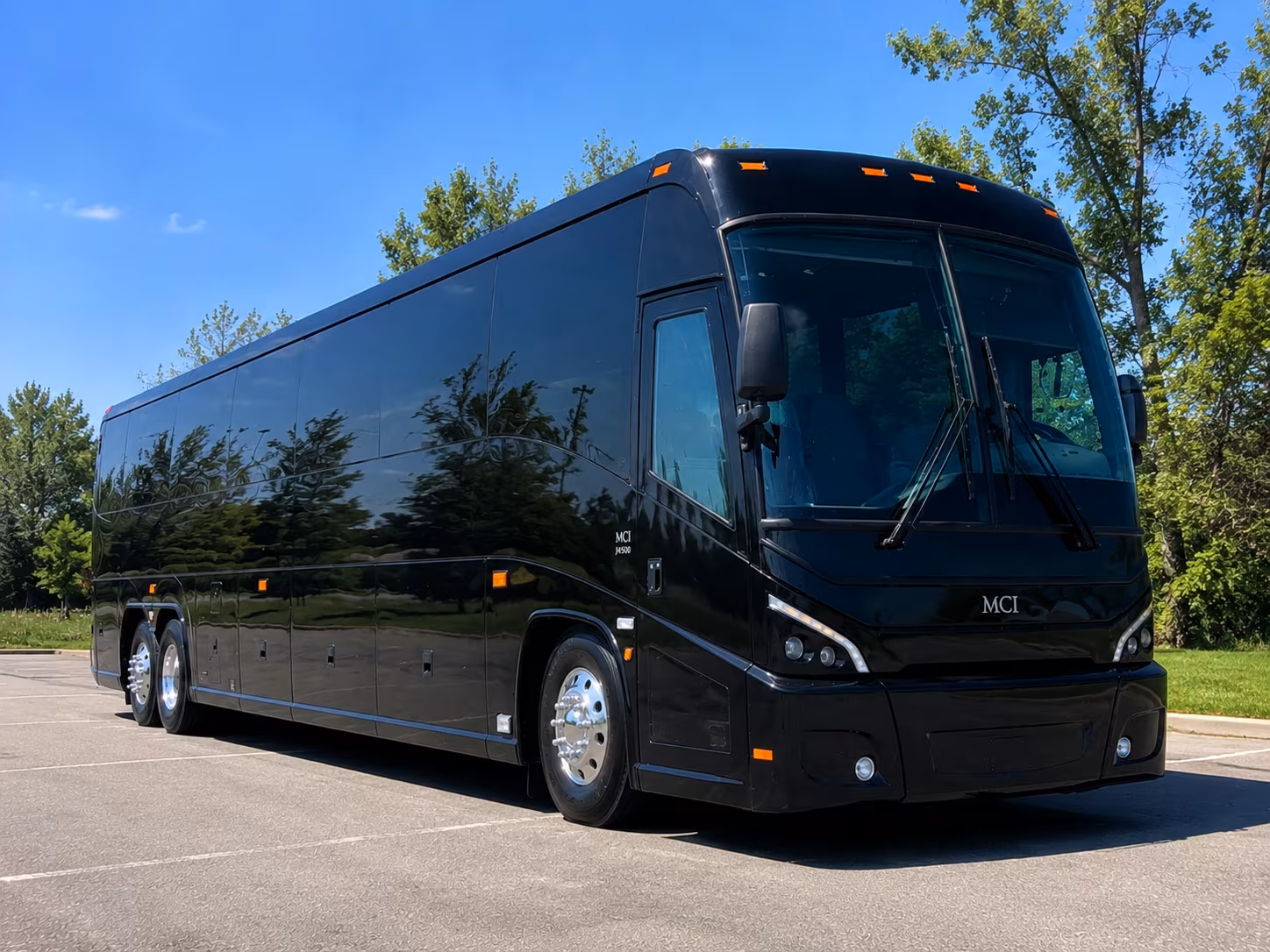 sports fan travel and game day bus rentals from woodbury