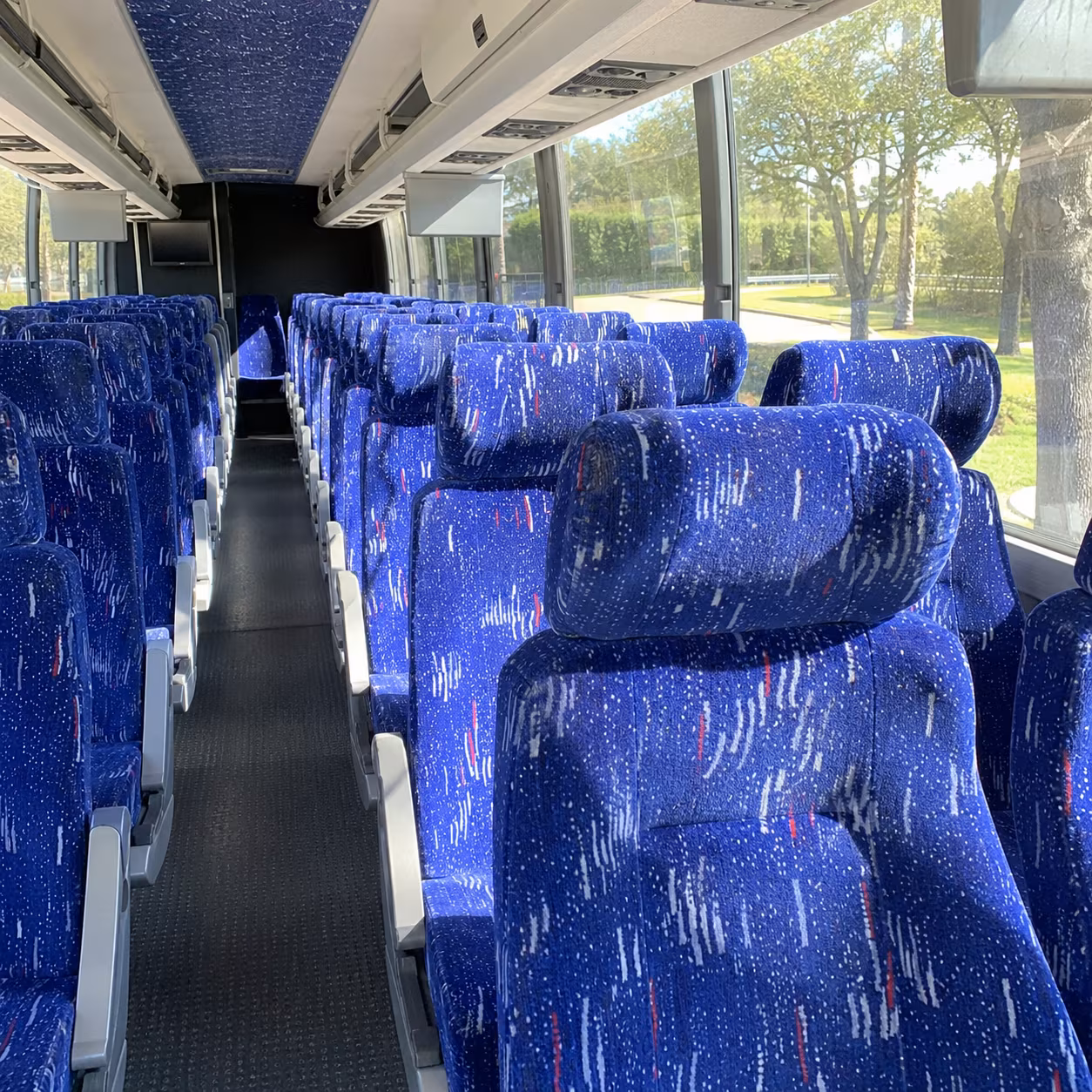 weekly worship shuttle buses for woodbury congregations