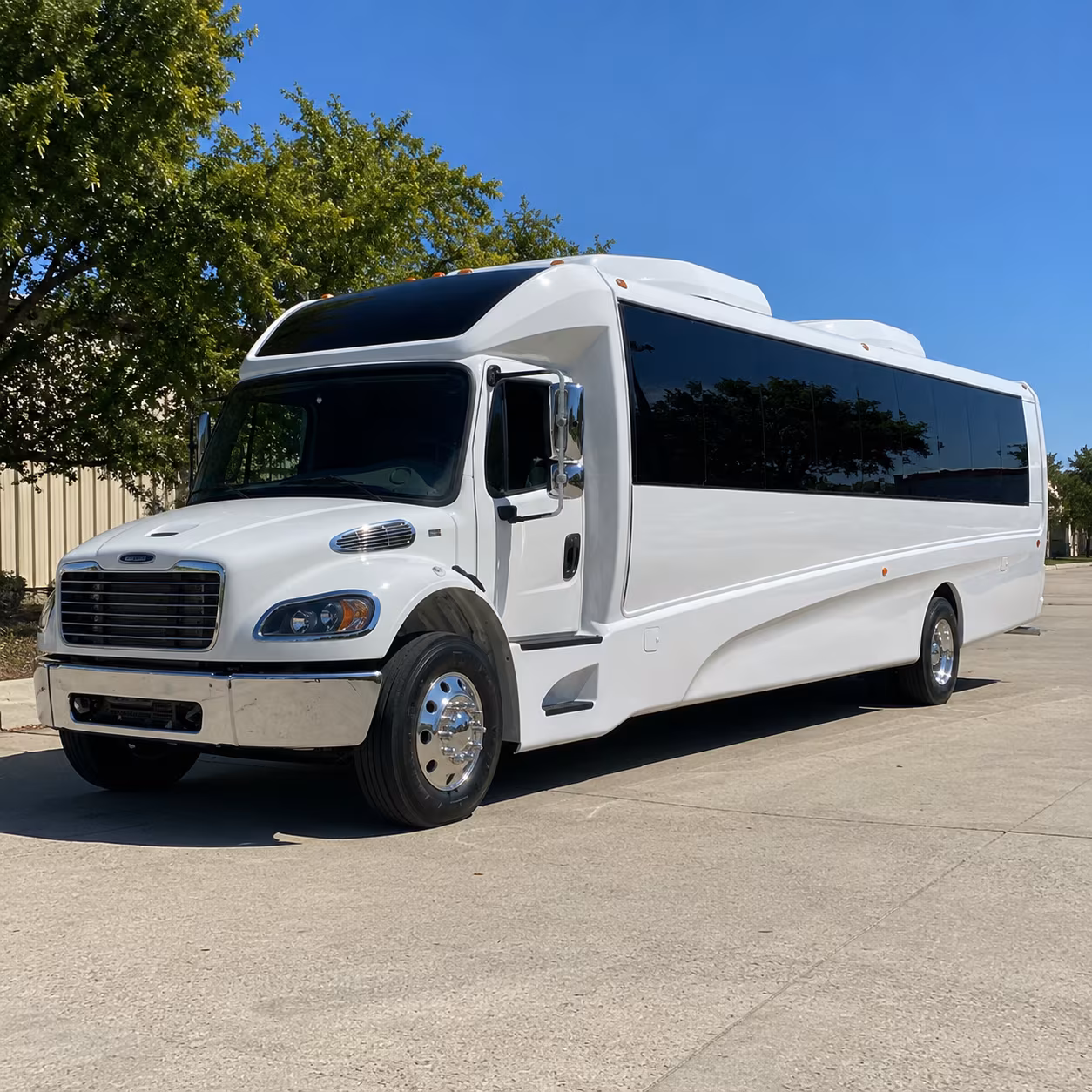 woodbury 18 passenger minibus