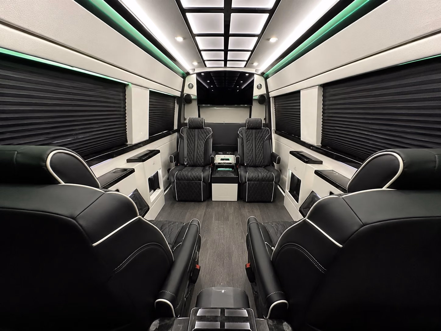 woodbury airport transportation onboard seating